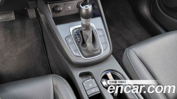 Hyundai Kona 2023, фото 9
