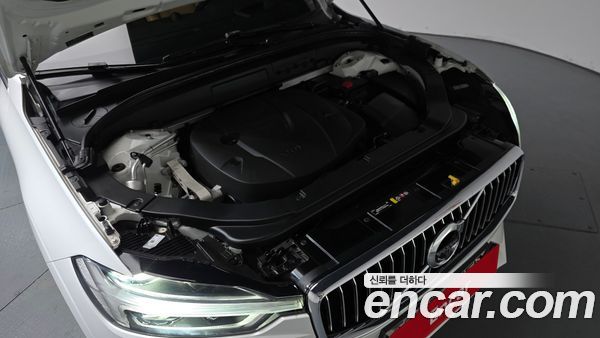Volvo XC60 2020, фото 5
