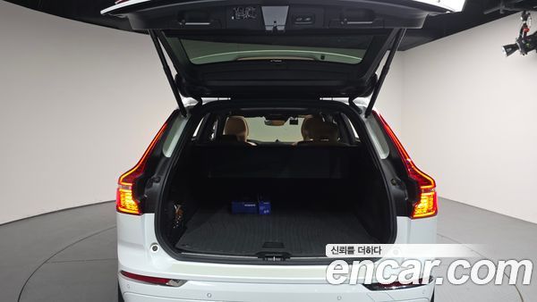 Volvo XC60 2020, фото 25