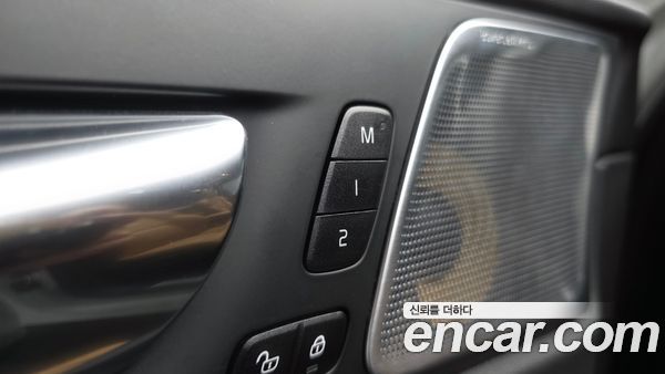 Volvo XC60 2020, фото 30