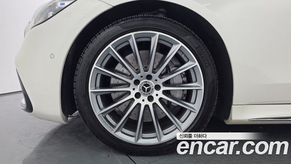 Mercedes-Benz S-Class 2022, фото 5