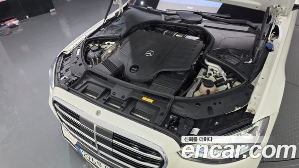 Mercedes-Benz S-Class 2022, фото 6