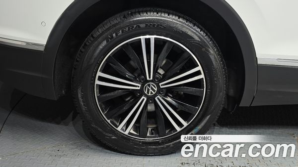 Volkswagen Tiguan 2021, фото 5