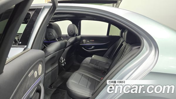 Mercedes-Benz E-Class 2022, фото 12