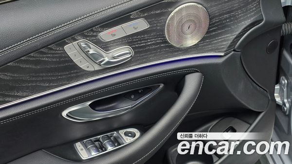 Mercedes-Benz E-Class 2022, фото 18