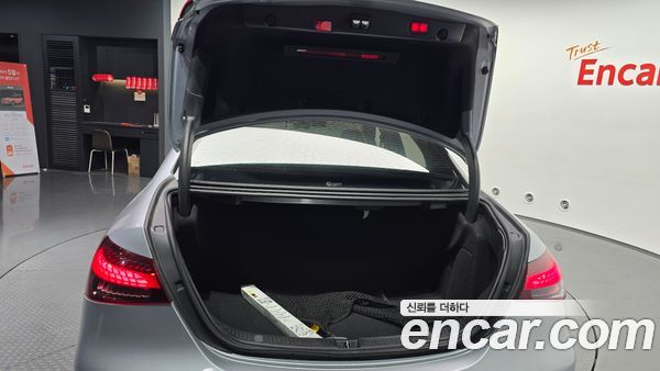 Mercedes-Benz E-Class 2022, фото 20
