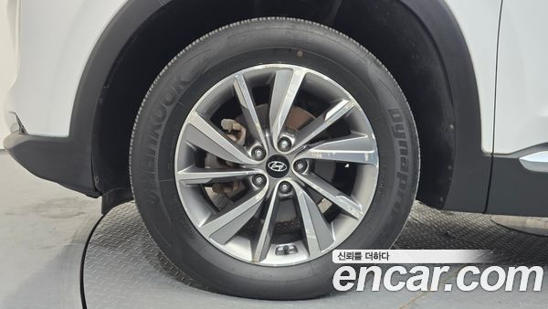 Hyundai Santa Fe 2020, фото 4
