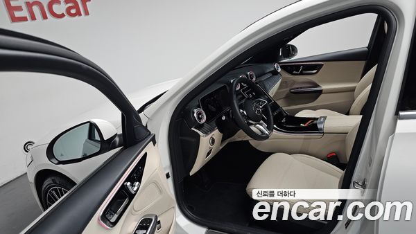Mercedes-Benz C-Class 2025, фото 12
