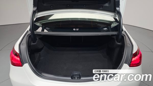 Mercedes-Benz C-Class 2025, фото 25