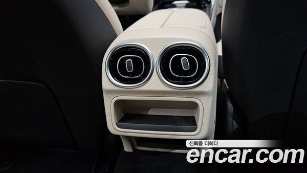 Mercedes-Benz C-Class 2025, фото 33