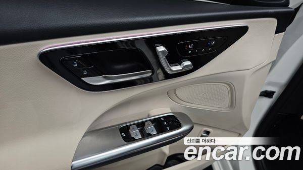 Mercedes-Benz C-Class 2025, фото 34