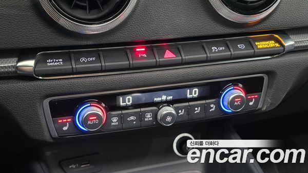 Audi A3 2020, фото 23