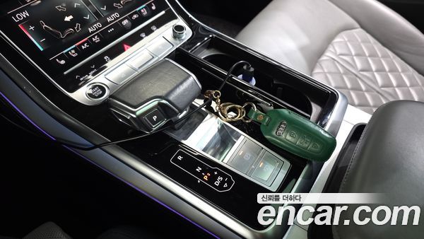 Audi Q8 2021, фото 11