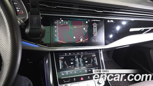 Audi Q8 2021, фото 19