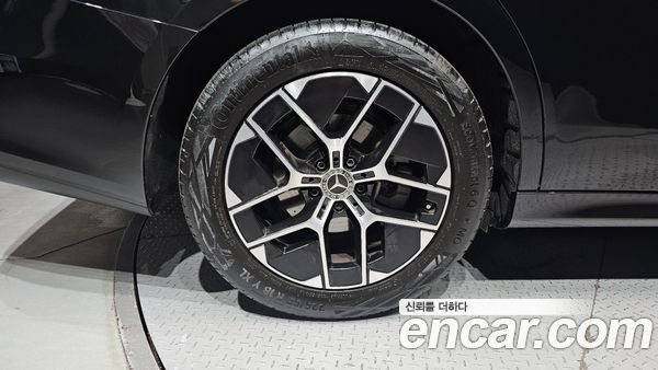 Mercedes-Benz E-Class 2026, фото 5