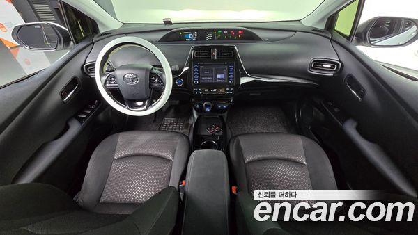Toyota Prius 2021, фото 9