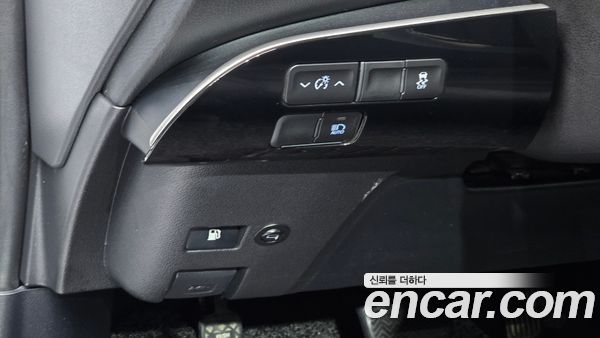 Toyota Prius 2021, фото 19