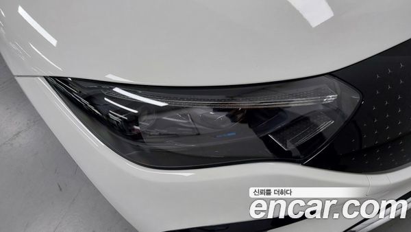 Mercedes-Benz EQE 2023, фото 19