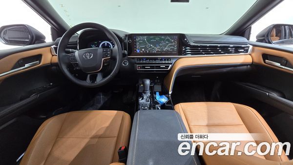 Toyota Camry 2025, фото 10