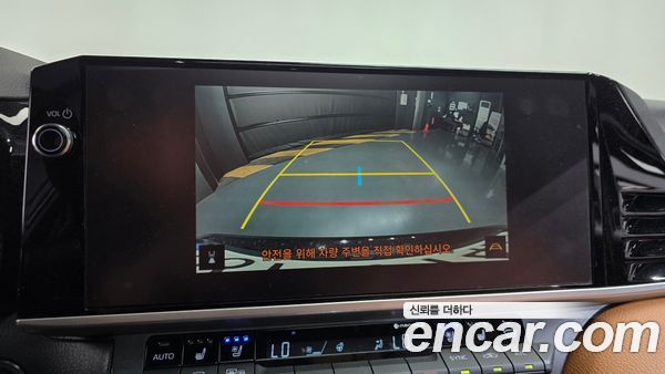 Toyota Camry 2025, фото 20