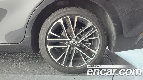 Toyota Camry 2025, фото 7