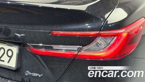Toyota Camry 2025, фото 9