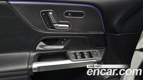 Mercedes-Benz GLB 2021, фото 22