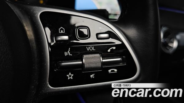 Mercedes-Benz GLB 2021, фото 30