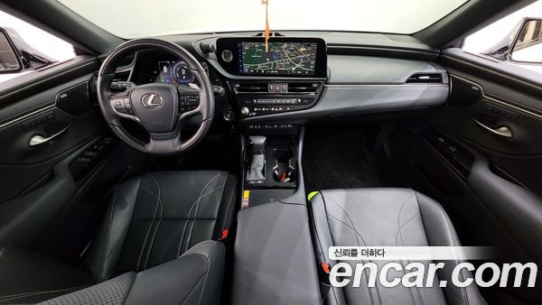 Lexus ES 2023, фото 10