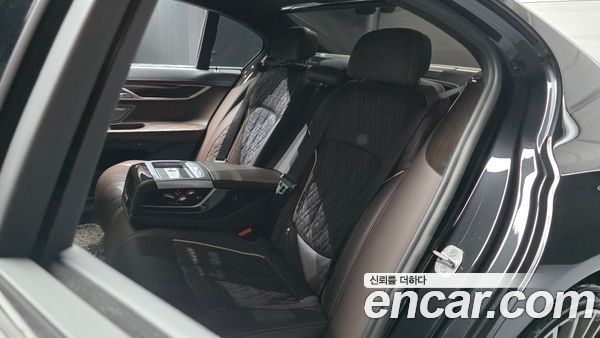 BMW 7 Series 2021, фото 18