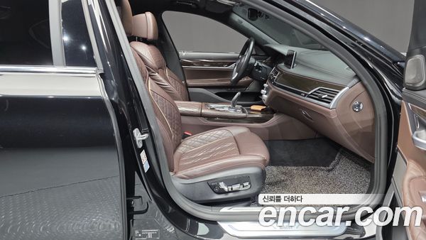 BMW 7 Series 2021, фото 16