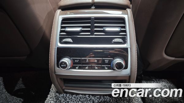 BMW 7 Series 2021, фото 30