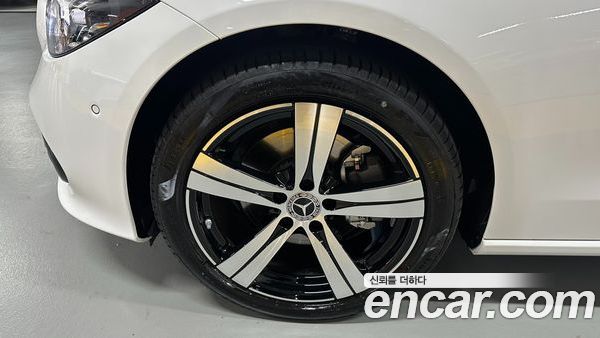 Mercedes-Benz C-Class 2026, фото 5