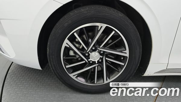Hyundai Grandeur 2022, фото 4