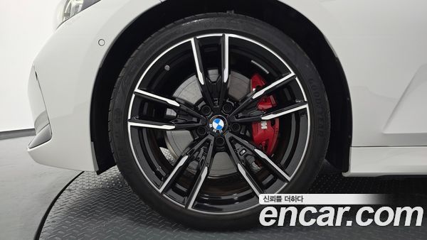 BMW 3 Series 2025, фото 5