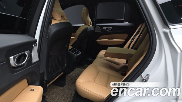 Volvo XC60 2024, фото 16