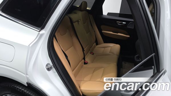 Volvo XC60 2024, фото 17