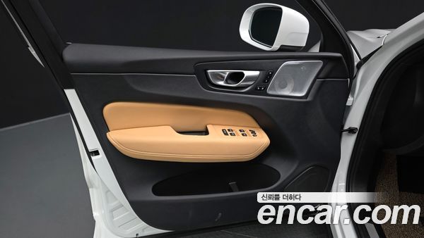 Volvo XC60 2024, фото 13