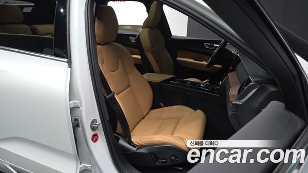 Volvo XC60 2024, фото 15
