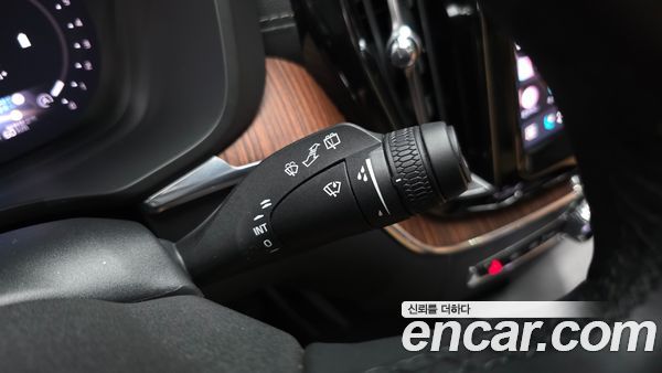 Volvo XC60 2024, фото 29