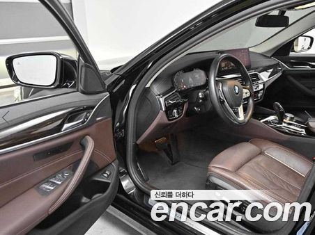 BMW 5 Series 2023, фото 9