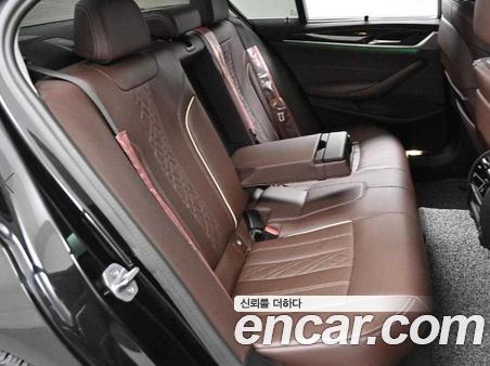 BMW 5 Series 2023, фото 10