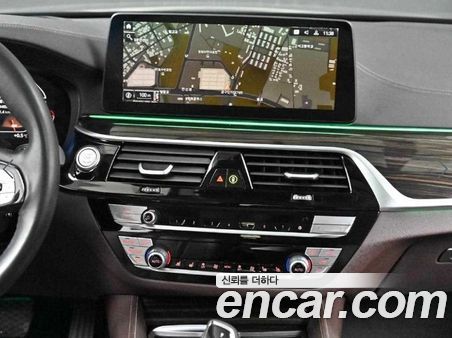 BMW 5 Series 2023, фото 12