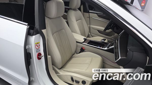Audi A7 2022, фото 16