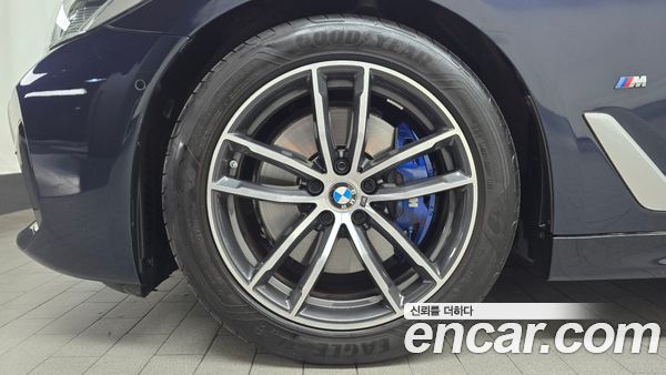 BMW 5 Series 2023, фото 4