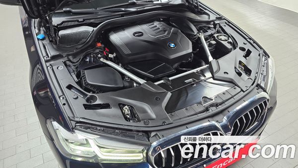 BMW 5 Series 2023, фото 5
