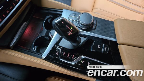 BMW 5 Series 2023, фото 11
