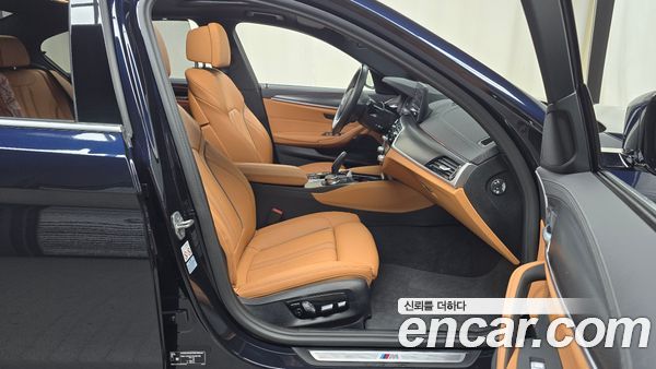 BMW 5 Series 2023, фото 15