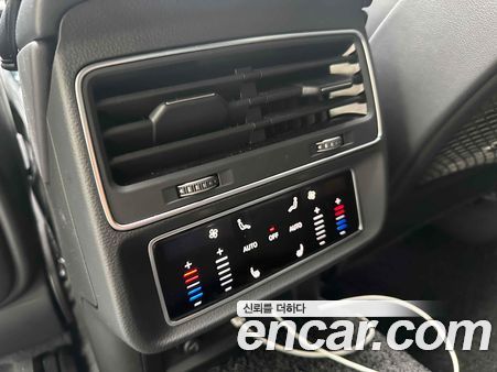 Audi Q8 2022, фото 14