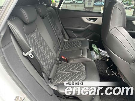 Audi Q8 2022, фото 15